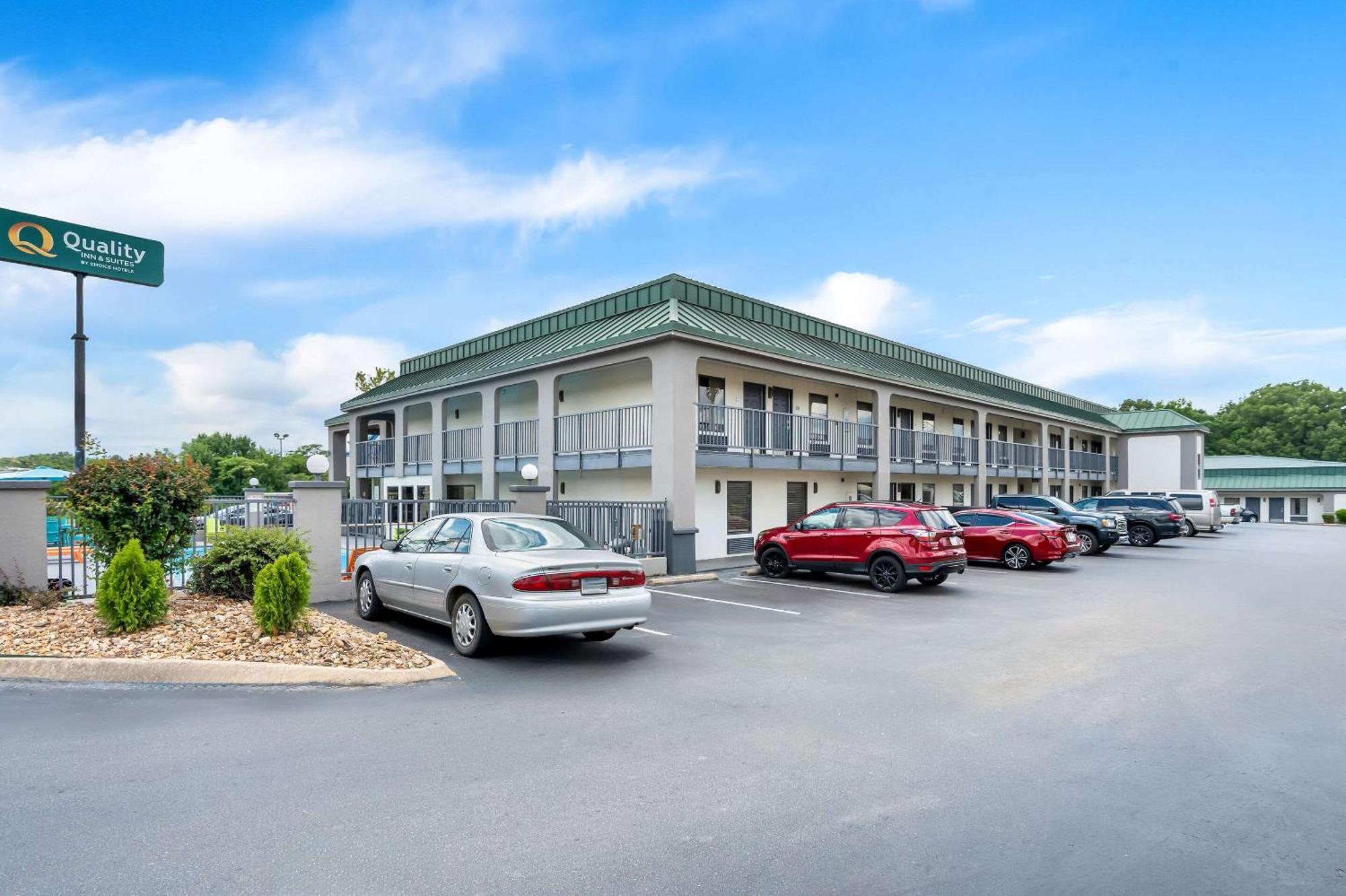 Quality Inn & Suites Monticello Exterior photo